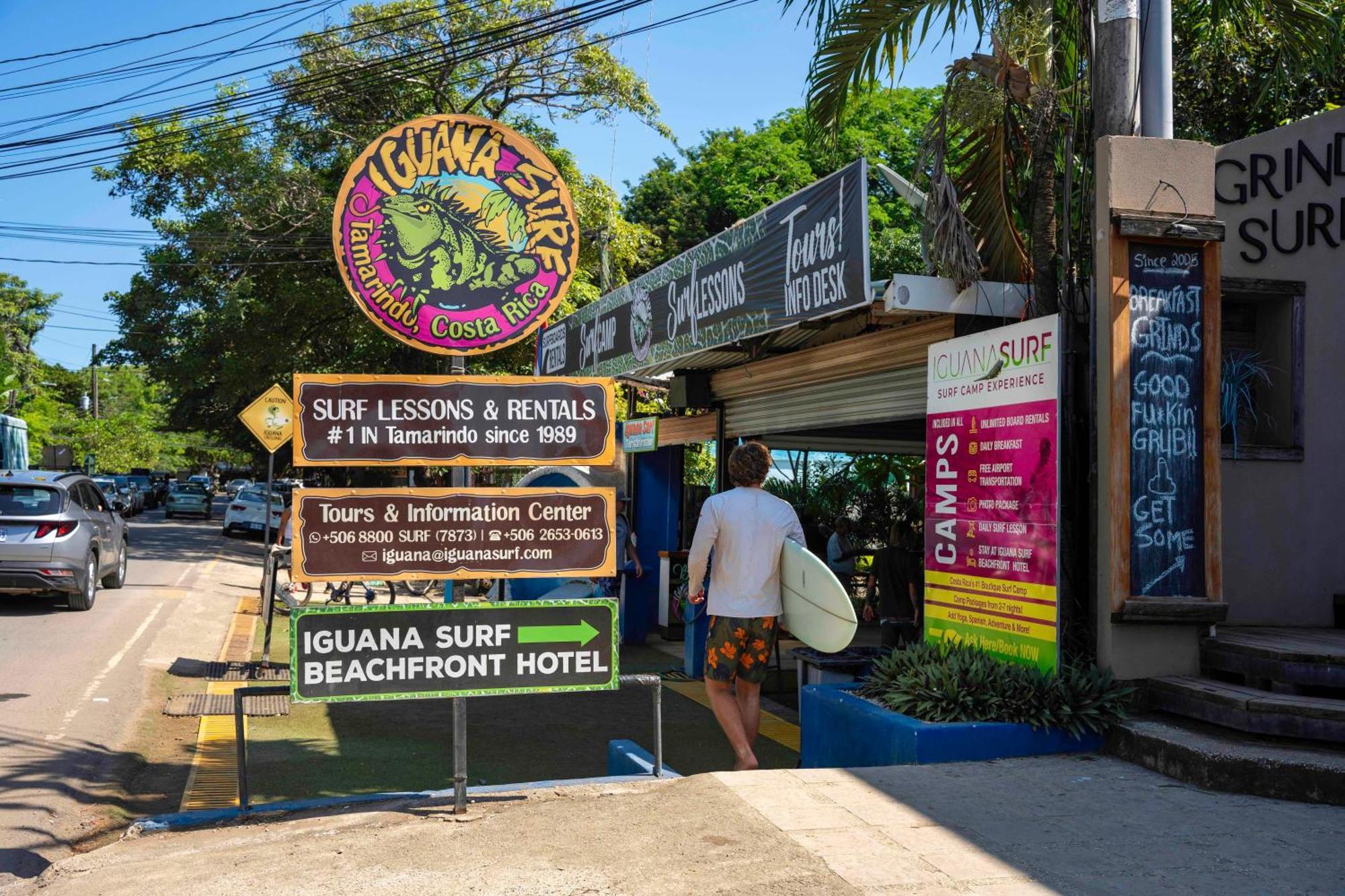 Hotel Iguana Surf Camp Tamarindo Exterior foto